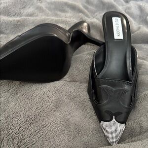 Steve Madden Black and Silver Mules